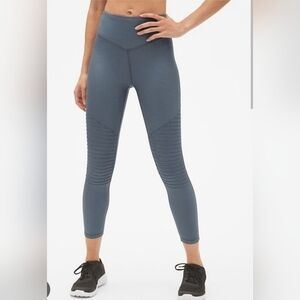 Gap Fit High Rise Moto Shine 7/8 leggings